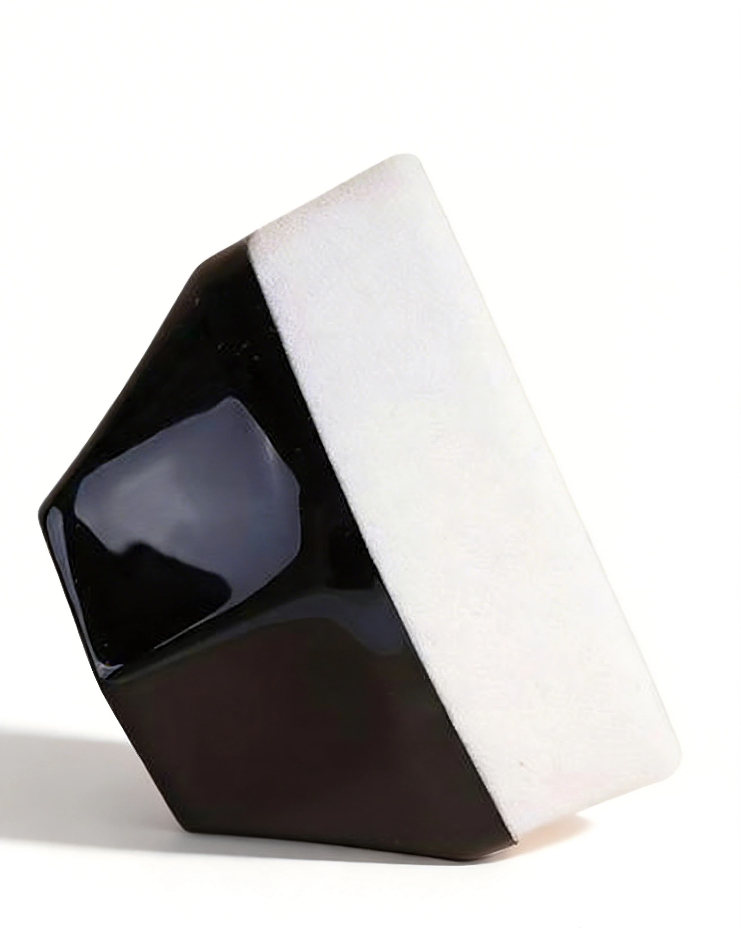 No.55 White Foundation Brush - Iconic Diamond Pinch Grip