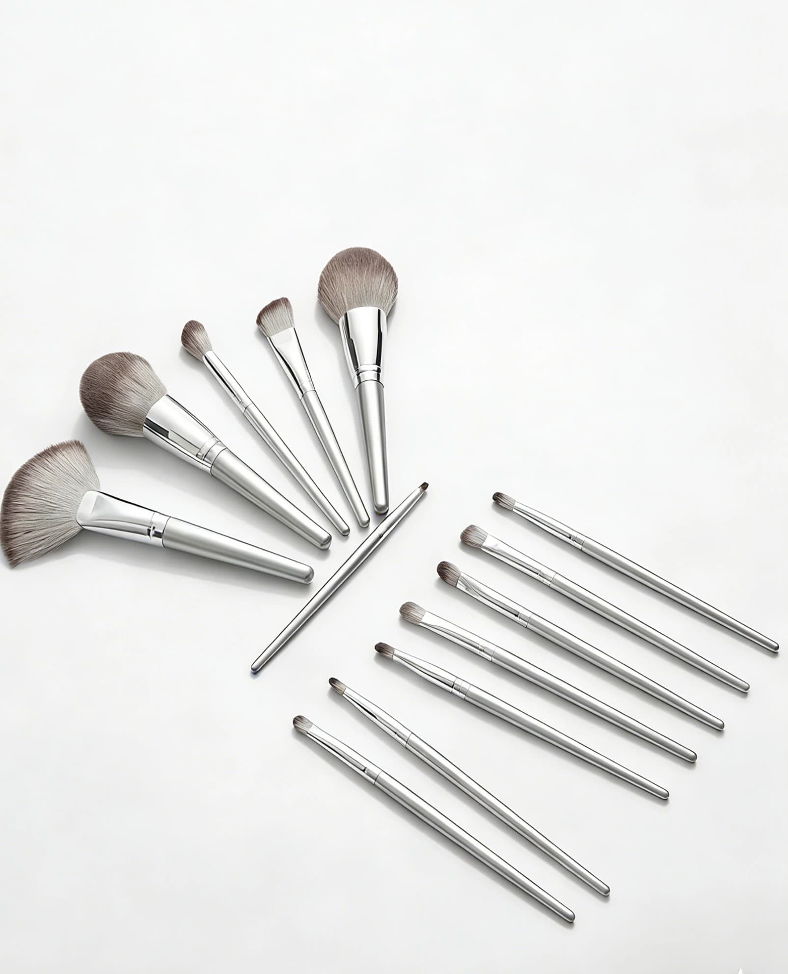 Silver Handle Makeup Brush Set (15pcs) - Engineering Preview