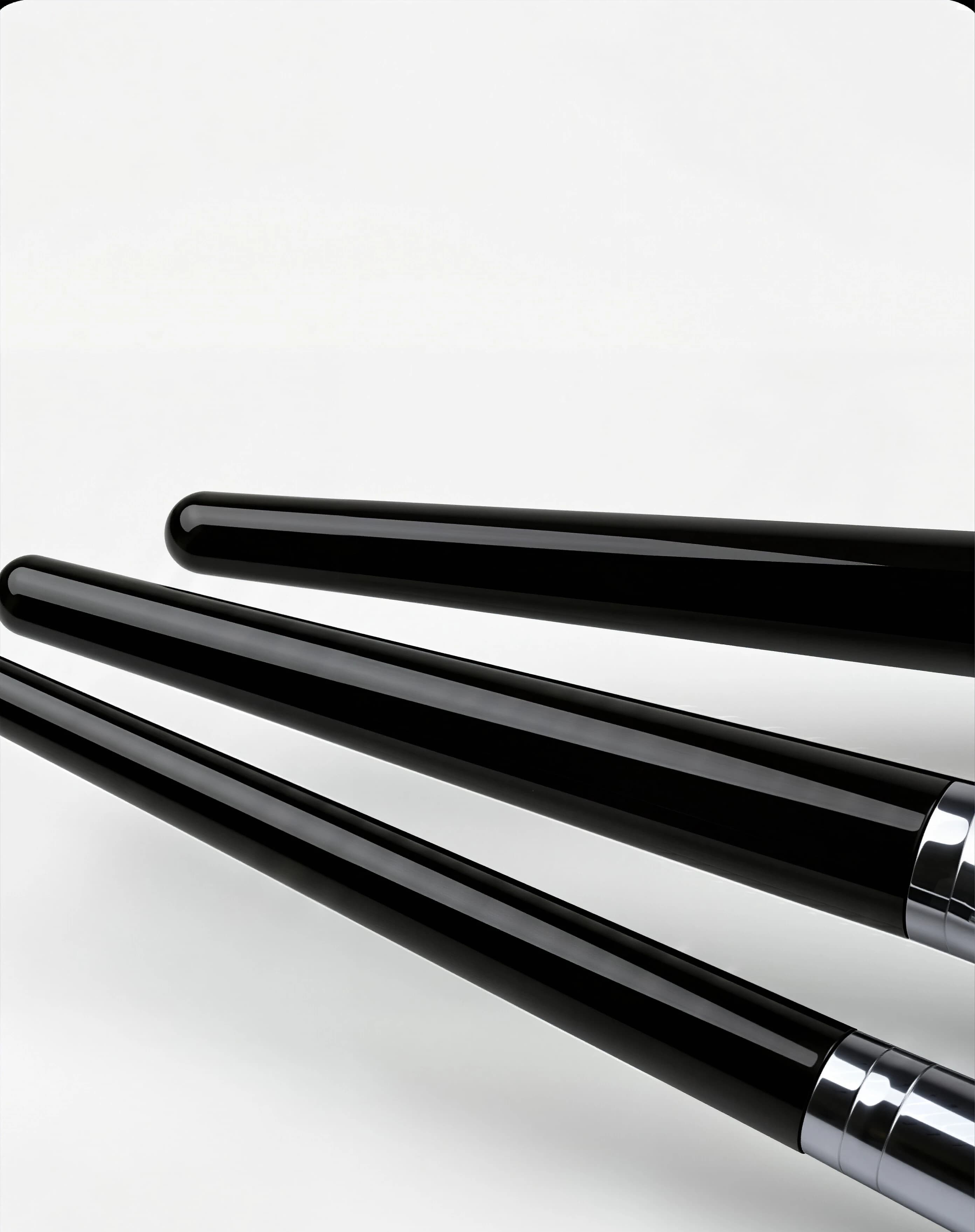 High-gloss black wooden handles on the B17 makeup brush set