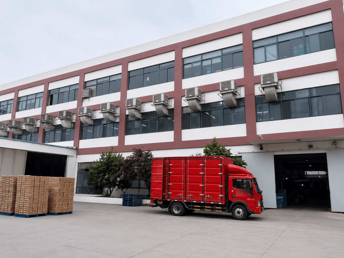 BlendCraft factory exterior and loading area in Ningbo